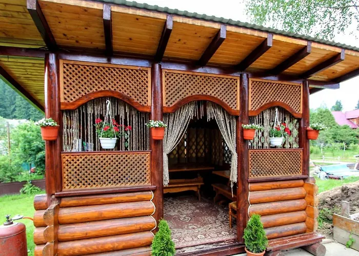 з трьома спальнями * Yablunytsya