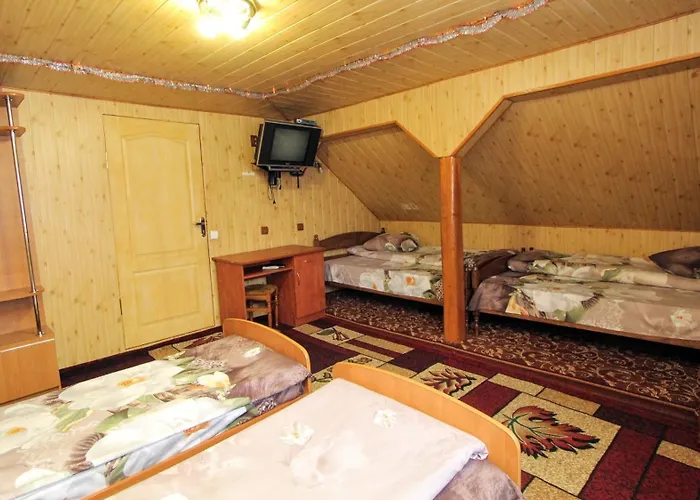з трьома спальнями Yablunytsya