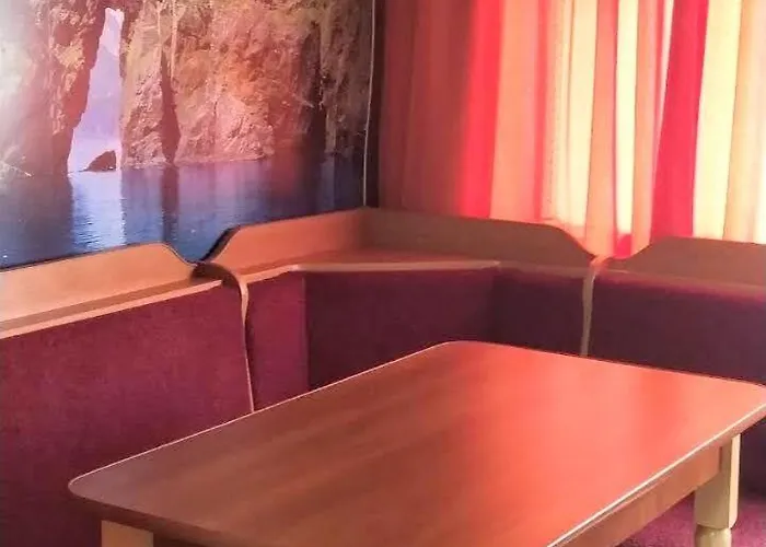 з трьома спальнями Apartment *
