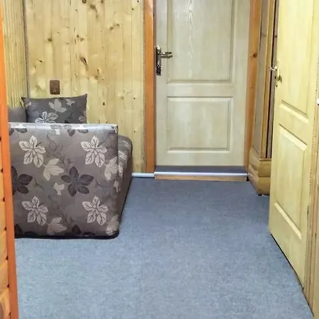 з трьома спальнями Apartman