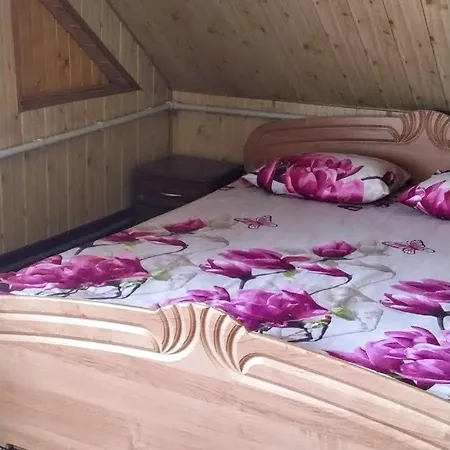 з трьома спальнями Apartman *